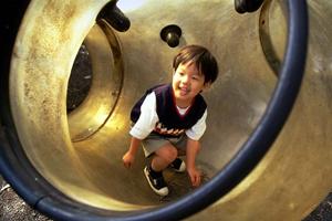 仲良しカップルでシーサー体験を