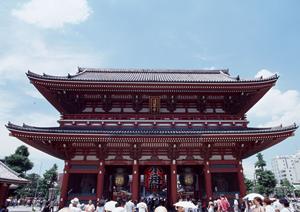 金沢でお勧めの体験学習が金箔貼り